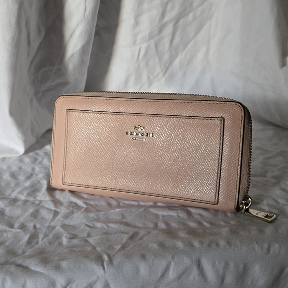 Coach Handbags - Coach Pink Leather Wallet Textured Zip-Around